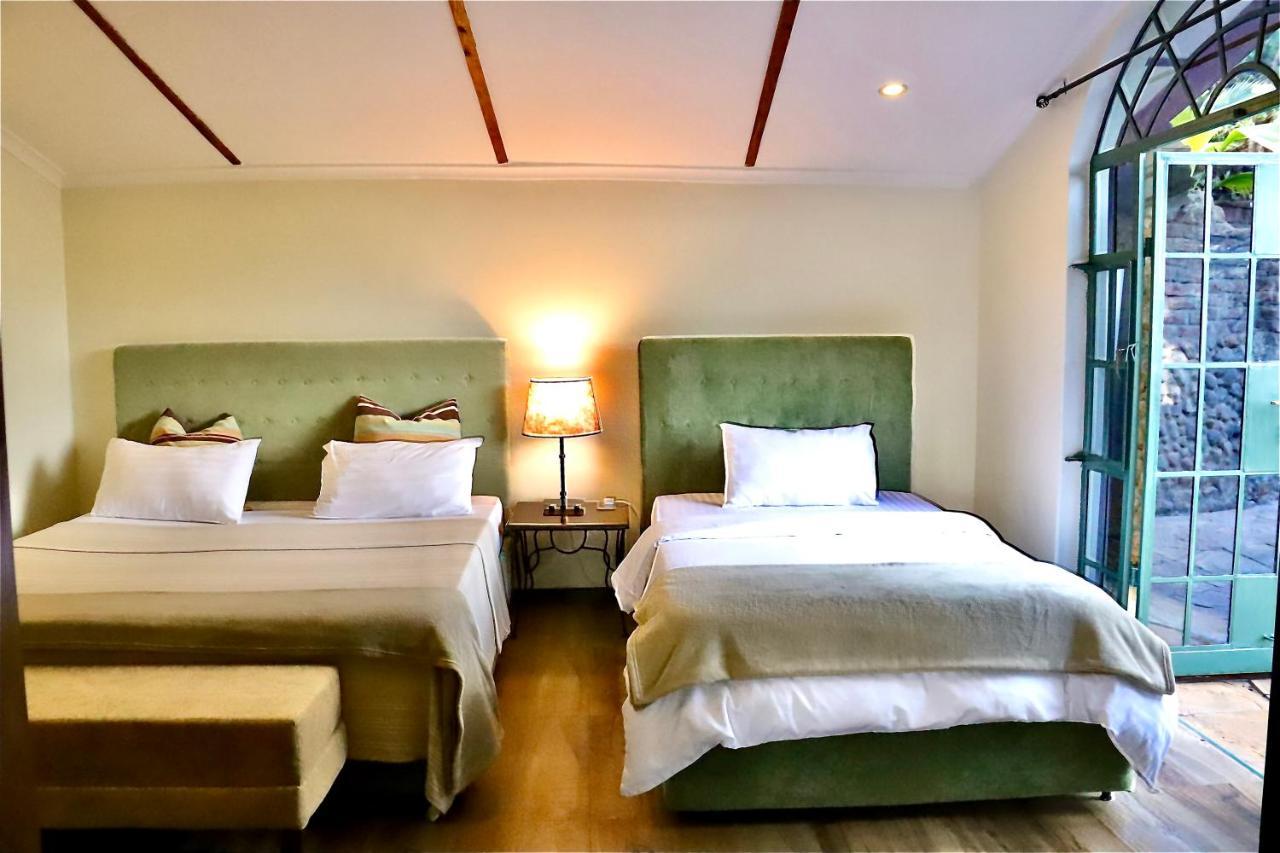 Hotel Pink Flamingo Boutique Moshi